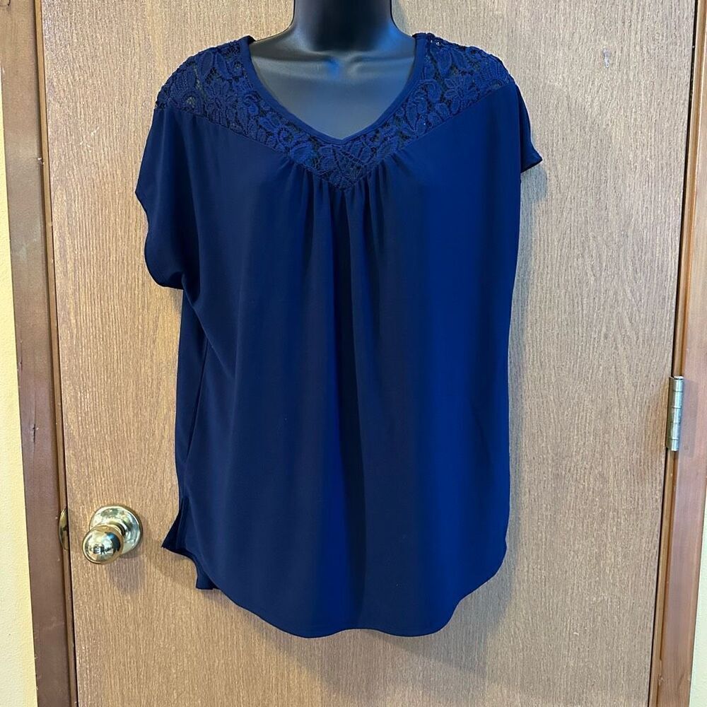 AUW navy blue blouse with lacy neck size Large